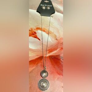 🎉Bay Studio women Silver  fashion 🎊Earrings & necklace set 💥